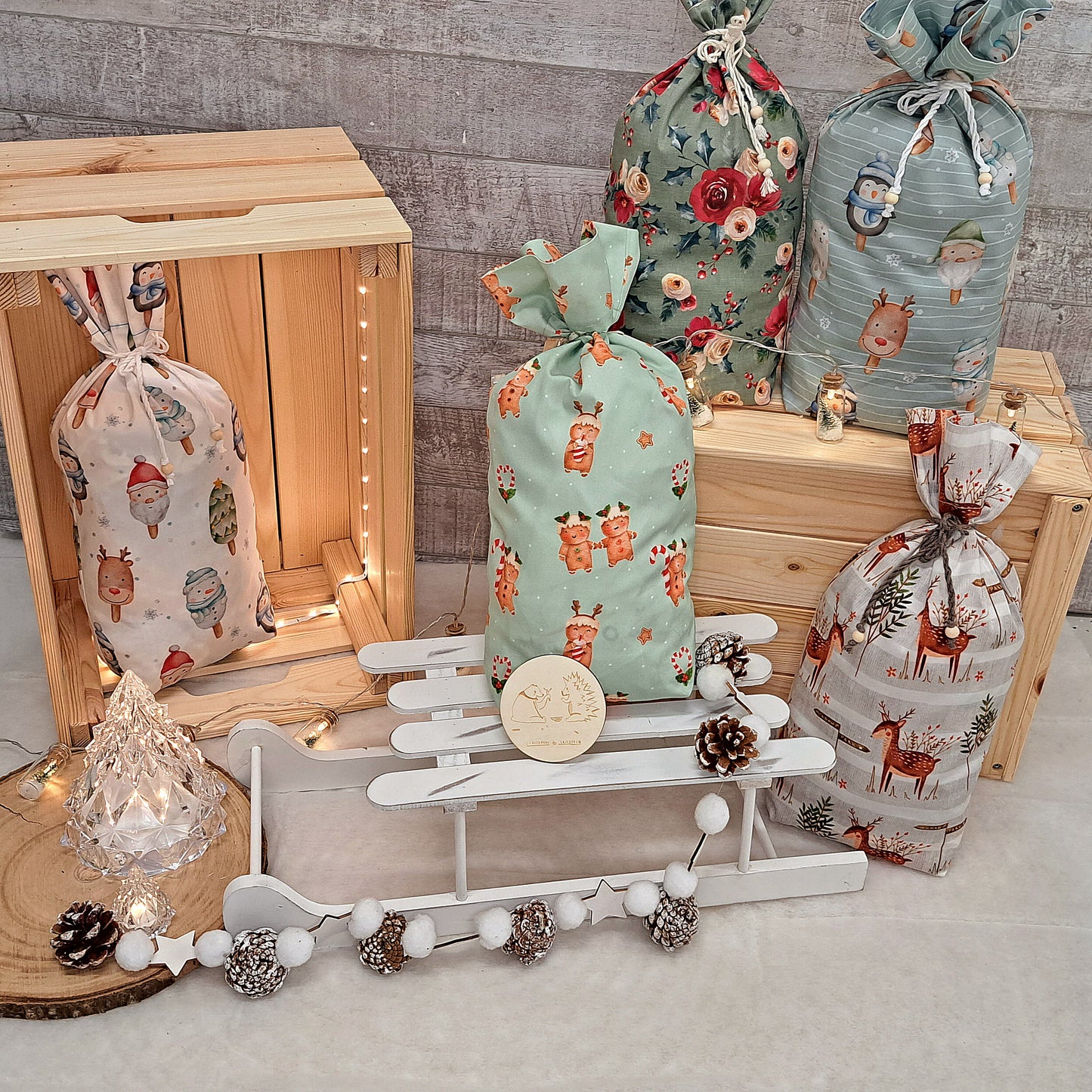 Weihnachtssackerl, Nikolaussackerl, Alternative zu Geschenkspapier, Reh, Lebkuchenmannderl, Eis, Blumen