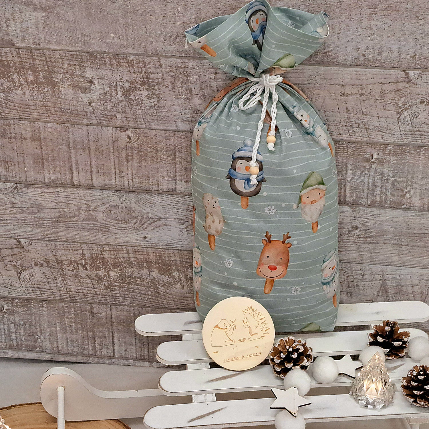 Weihnachtssackerl, Nikolaussackerl, Alternative zu Geschenkspapier, Weihnachtseis, blau